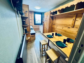 Studio vue piste le corbier